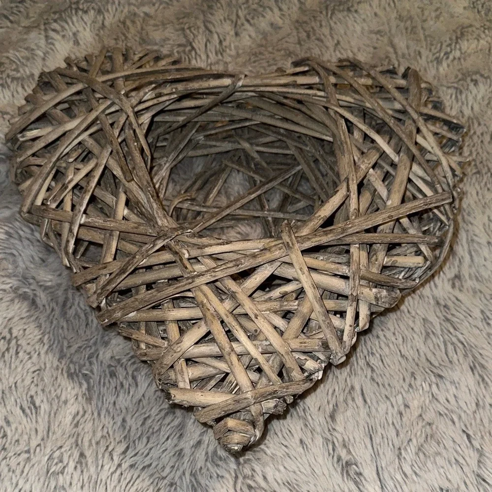 Rustic Wicker Heart Shaped Basket Gray Weathered Farmhouse Decor Wall Hanging